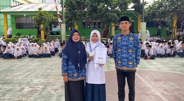 siswa_mtsn_2_medan_hafifah_assyaqila_raih_emas_olimpiade_sejarah_nasional