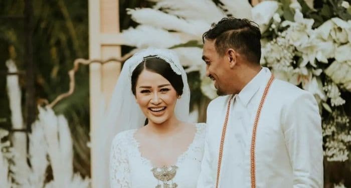 enam_tahun_glenn_fredly_tiada_mutia_ayu_fokus_besarkan_gewa