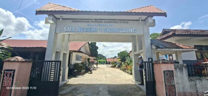 harga_baju_olahraga_dan_atribut_sman_1_sidikalang_dikeluhkan_orang_tua_siswa