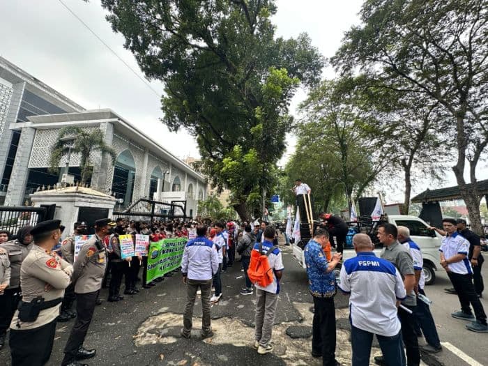 fspmi_sumut_minta_ump_2027_naik_810_persen_desak_penggunaan_alfa_09