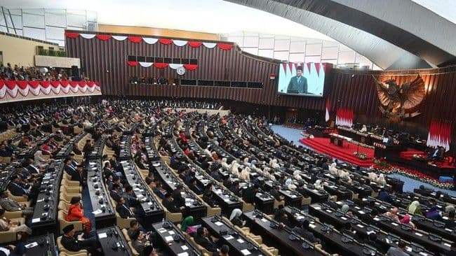 ruu_perlindungan_ketenagakerjaan_resmi_disahkan_jadi_uu