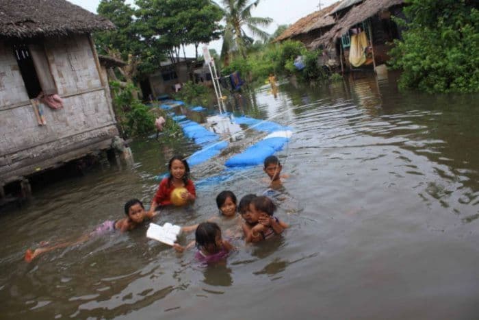 banjir_rob_hingga_26_meter_diprediksi_landa_medan_utara_815_oktober