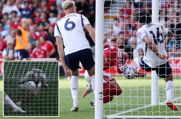 rekaman_baru_gol_forest_vs_tottenham_muncul_kontroversi_var_makin_panas