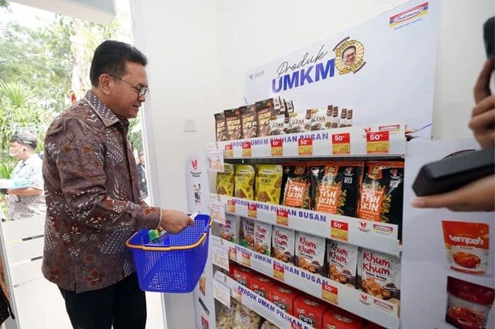 mendag_60_isi_ritel_modern_sudah_produk_umkm_dan_lokal_