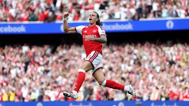 napoli_vs_arsenal_calafiori_tak_sabar_rasakan_atmosfer_stadion_maradona