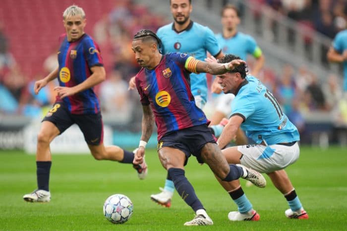 raphinha_makin_tajam_barcelona_belum_butuh_striker_baru