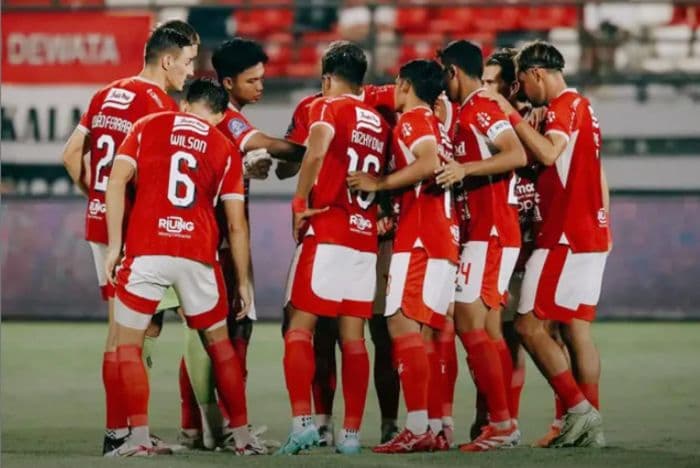 bali_united_vs_isenmulang_kalteng_serdadu_tridatu_menang_telak_41