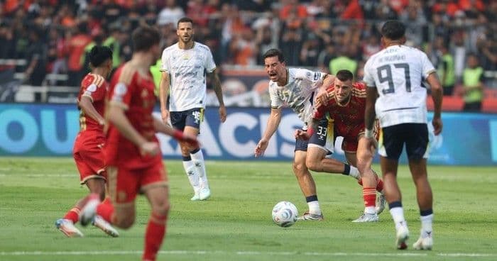 persija_tekuk_persib_21_gol_ivan_mamut_jadi_penentu_