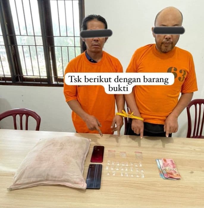dini_hari_dua_tersangka_sabu_digedor_polisi_didalam_rumah_kosong_