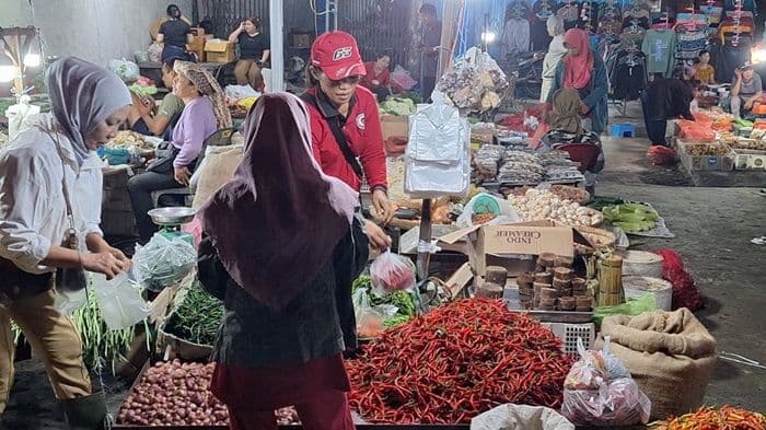 harga_cabai_di_sejumlah_pasar_medan_mulai_turun_bawang_naik