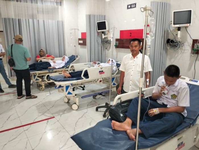 mtsn_2_kisaran_ungkap_kronologi_siswa_sakit_usai_santap_mbg