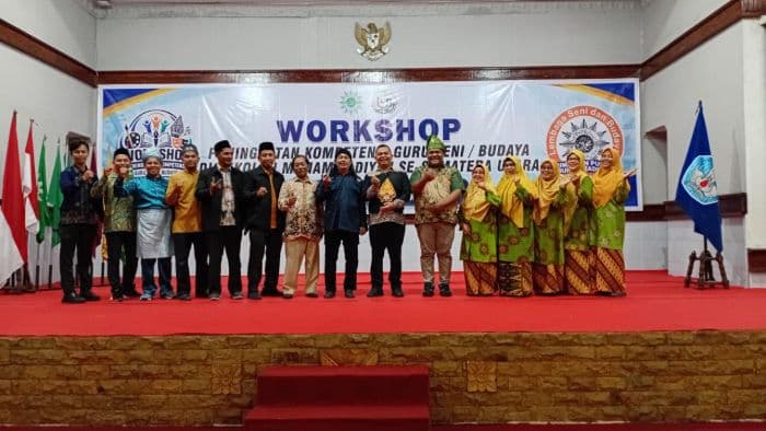 pendidikan_tak_cukup_hanya_akademik_seni_dan_karakter_perlu_ruang