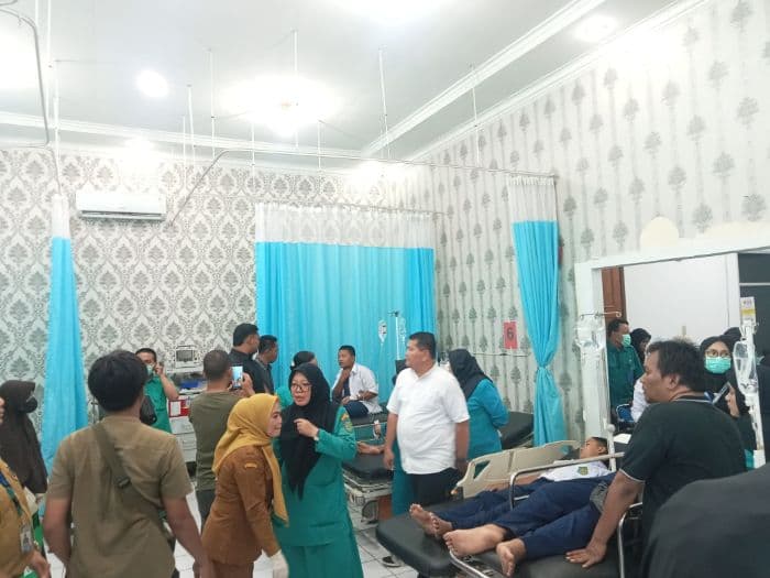 breaking_news_puluhan_pelajar_di_kisaran_masuk_igd_usai_konsumsi_mbg