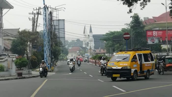 dinkes_pematangsiantar_imbau_warga_kurangi_aktivitas_di_luar_rumah_akibat_kabut_asap