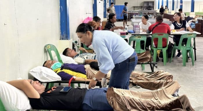 labersa_toba_gelar_jalan_sehat_dan_donor_darah_peringati_hari_kesehatan_jiwa