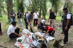 polisi_gerebek_dan_bongkar_barak_narkoba_di_langkat_lokasi_sudah_kosong