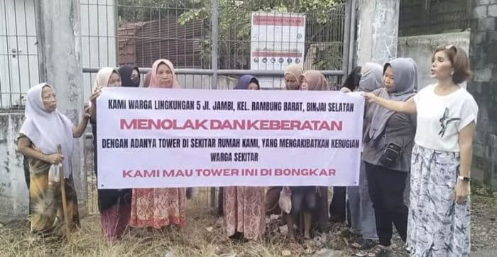 warga_binjai_protes_tower_telekomunikasi_minta_wali_kota_cabut_izin_dan_bongkar