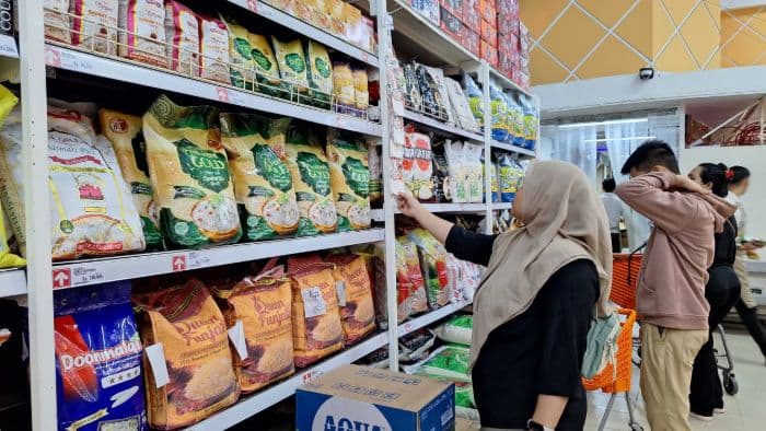 beras_premium_langka_di_ritel_modern_medan_pengamat_soroti_het_dan_biaya_produksi