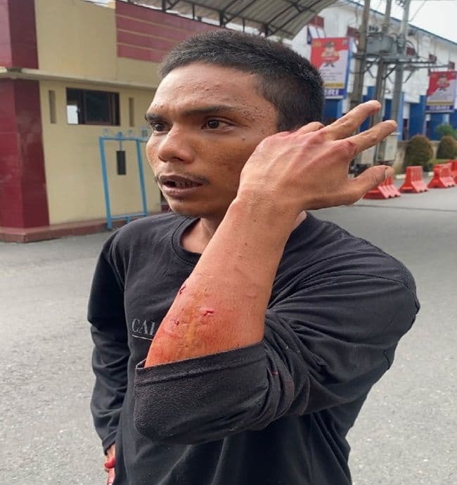 jukir_pasar_ditikam_garagara_dituduh_curi_hape_berujung_lapor_polisi_