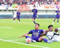 persita_vs_persija_jakarta_macan_kemayoran_bidik_kemenangan_di_kandang_pendekar_cisadane