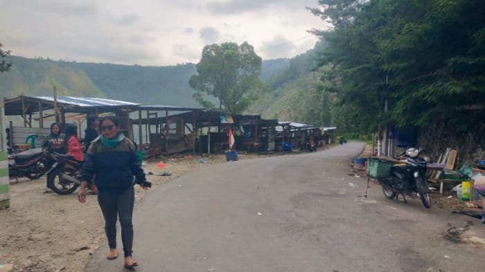 warga_samosir_minta_penataan_menara_pandang_tele_tak_rugikan_pedagang