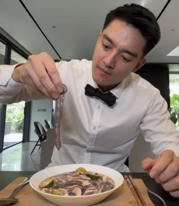 boy_william_ketagihan_cicipi_tembiluk
