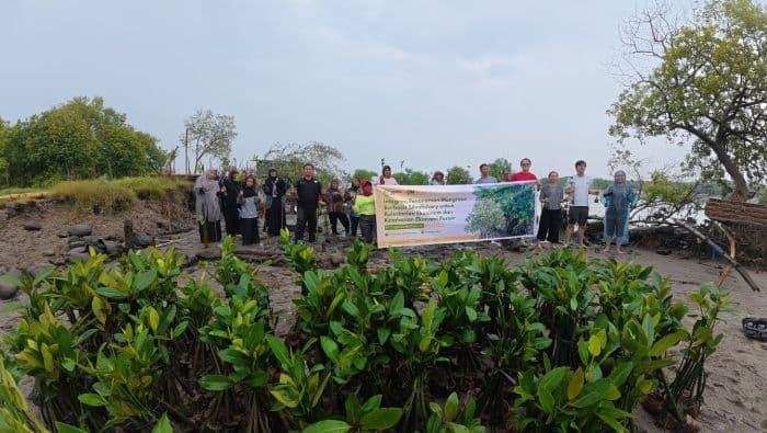 1000_mangrove_ditanam_untuk_jaga_ekosistem_pesisir_sei_tuan