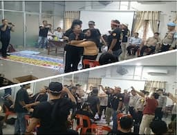 demo_nasabah_cu_budi_murni_di_labura_diwarnai_tangisan_dan_banting_kursi