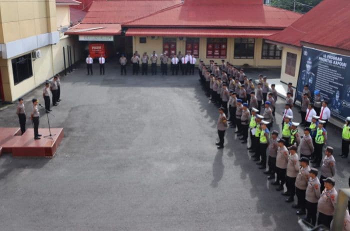 pimpin_apel_perdana_kapolres_sibolga_larang_anggota_terlibat_narkoba_dan_judi_online