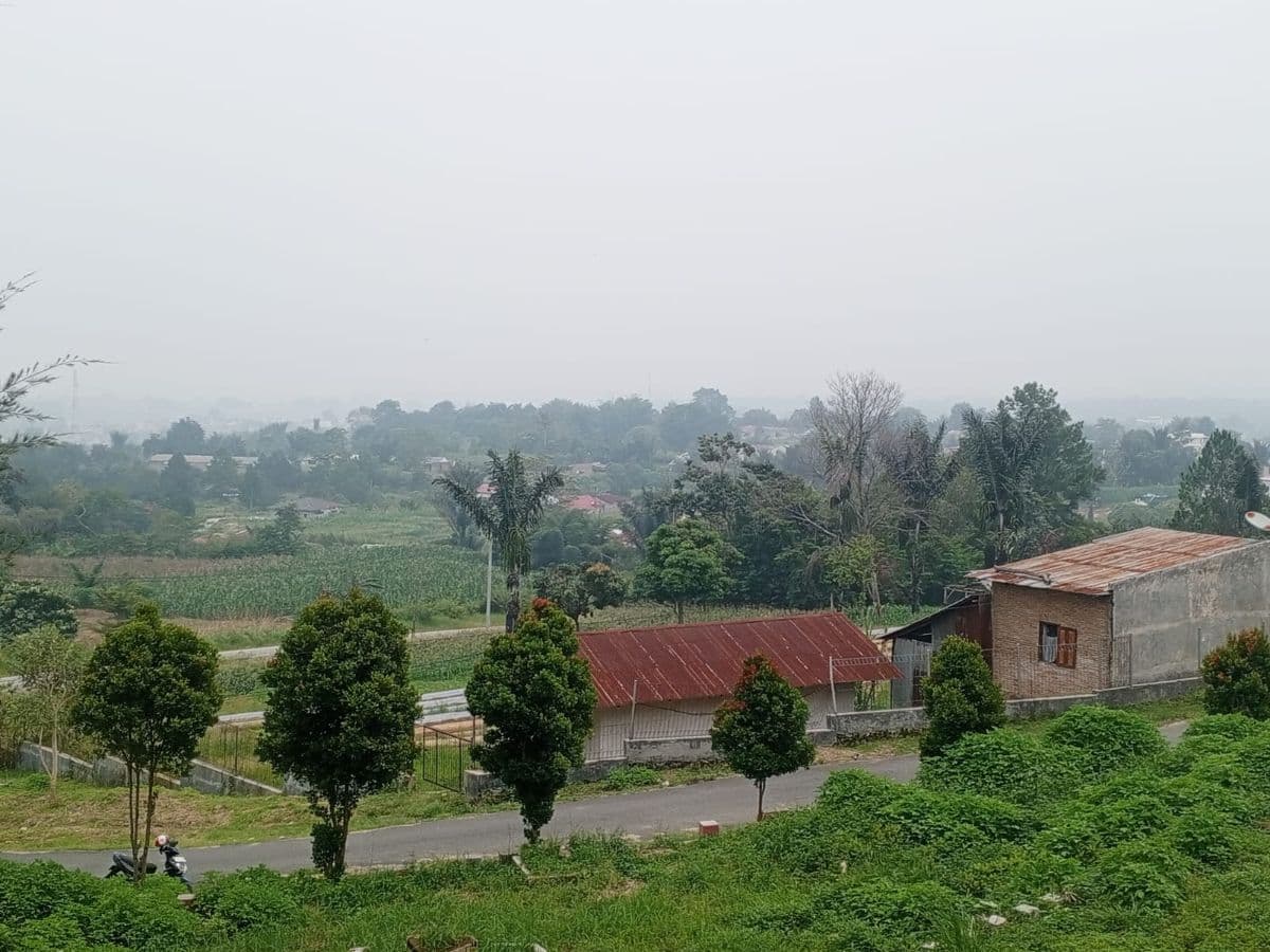 baru_sehari_ptm_di_toba_kabut_asap_kembali_pekat