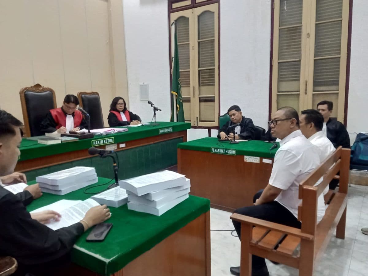korupsi_dana_pen_untuk_lpju_rp43_miliar_eks_kadis_perkim_taput_dituntut_delapan_tahun_penjara