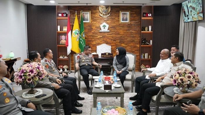 kunjungi_dprd_sumut_kapolda_tegaskan_komitmen_berantas_narkoba_hingga_ke_akar_