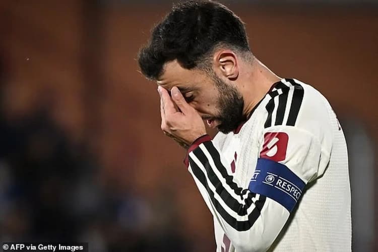 mu_dibantai_como_41_bruno_fernandes_kritik_taktik_michael_carrick_