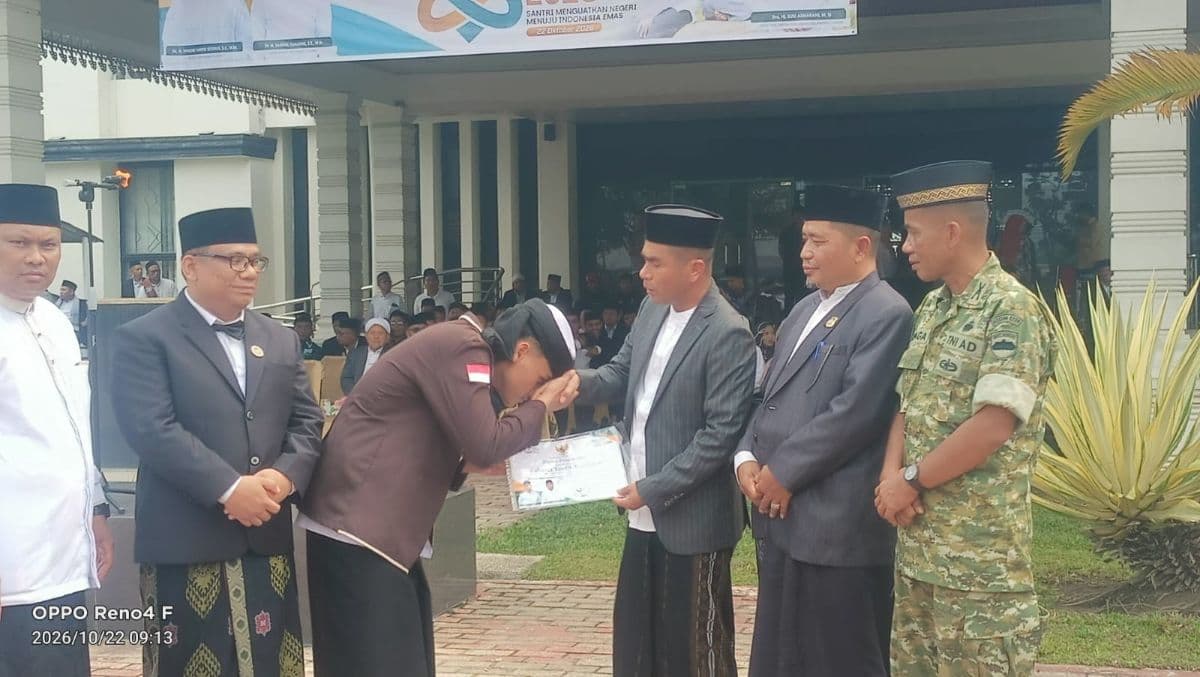 santri_labura_raih_beasiswa_di_universitas_hartford_amerika_serikat