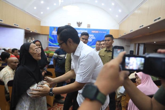 pkh_medan_makmur_tahap_i_disalurkan_10000_lansia_dan_disabilitas_terima_rp800_ribu