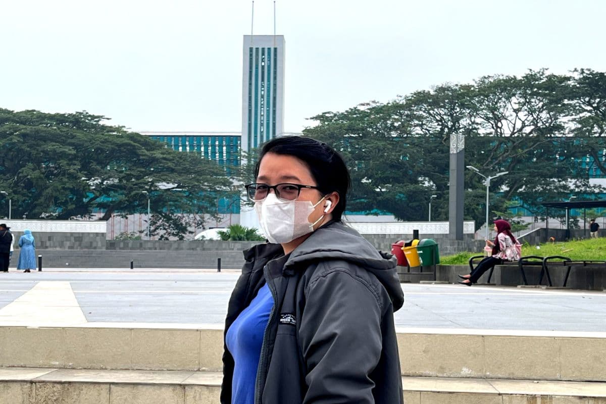 kabut_asap_masih_menyelimuti_kota_medan_warga_gunakan_masker