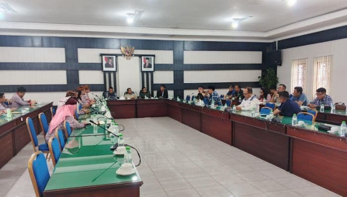 perubahan_apbd_simalungun_2026_dibahas_dprd_soroti_dermaga_hingga_fasilitas_kesehatan