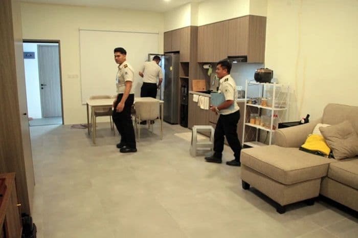 terungkap_pemilik_fasilitas_mewah_di_lapas_cibinong_ada_whisky_hingga_simulator_golf