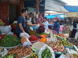 cabai_rawit_hijau_naik_harga_cabai_lain_masih_stabil_di_toba