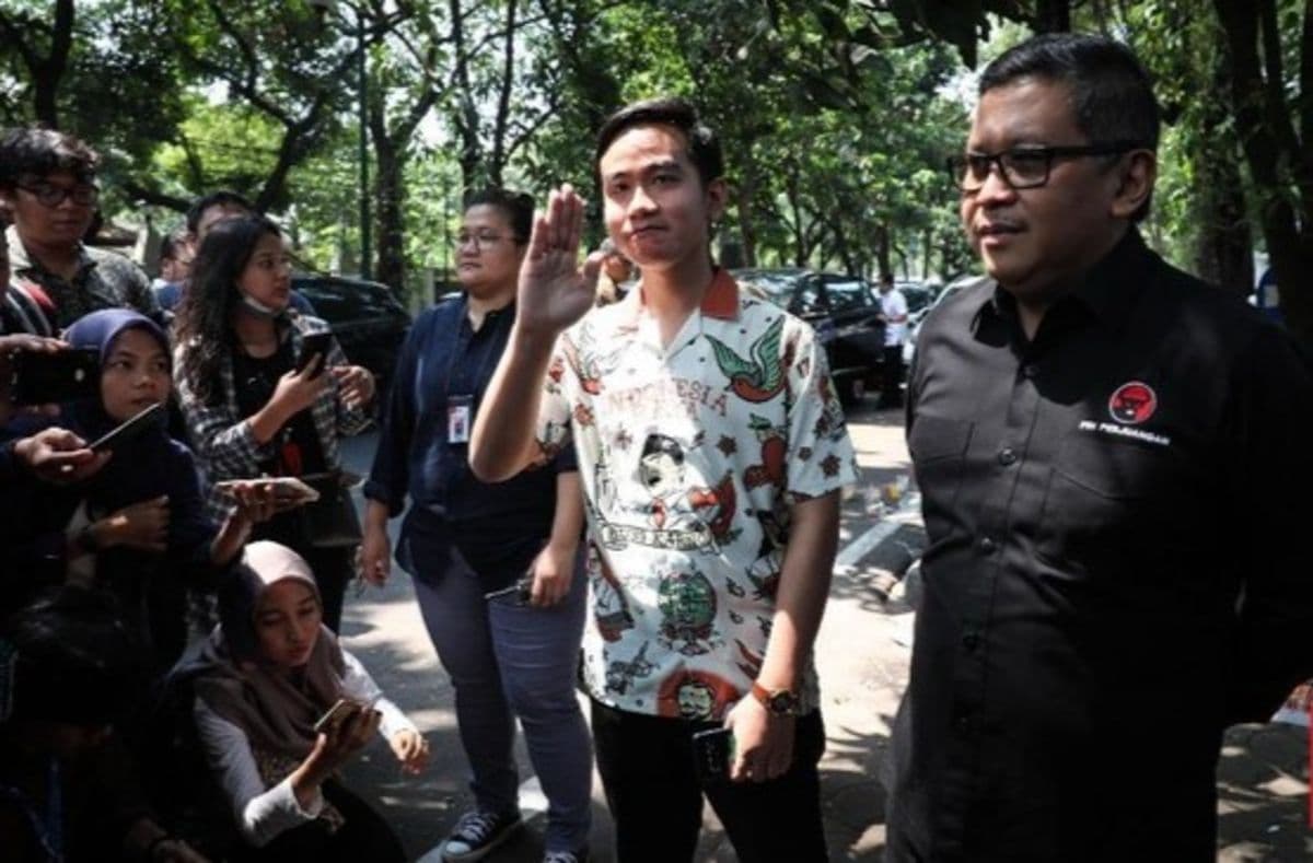 pdip_buka_ruang_dialog_dengan_pks_soal_polemik_ijazah_gibran