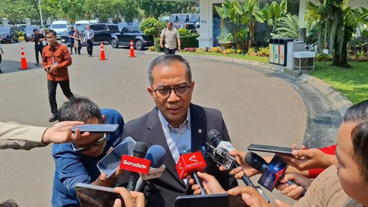 mendiktisaintek_siapkan_kurikulum_ekonomi_kreatif_di_kampus_kompetisi_digelar_2027_