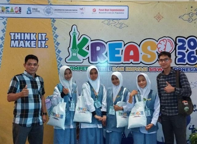 siswa_man_1_padangsidimpuan_raih_penghargaan_berkat_inovasi_salak_dan_budaya_batak