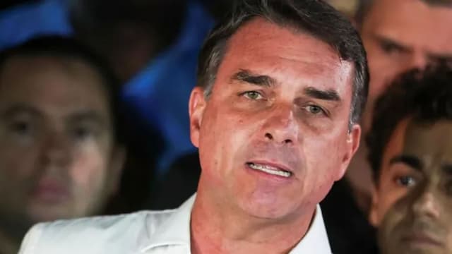 paspor_dicabut_capres_brasil_flavio_bolsonaro_dikabarkan_kabur_ke_as