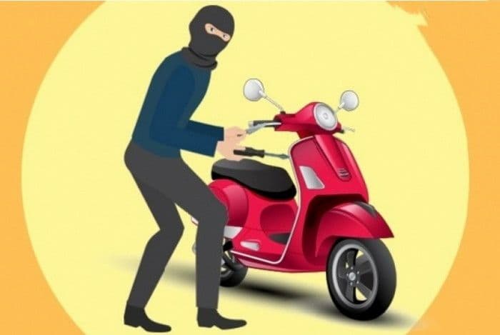 motor_tak_dikunci_stang_tiga_pria_bawa_lari_honda_vario_di_indrapura
