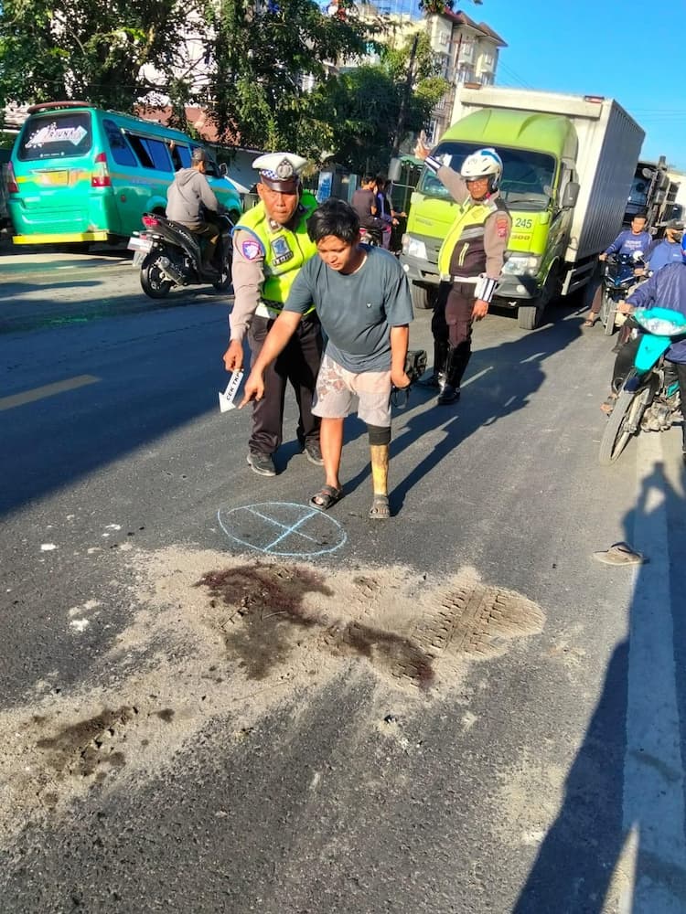 kecelakaan_maut_di_jalinsum_sergai_pengendara_yamaha_nmax_tewas_terlindas_truk
