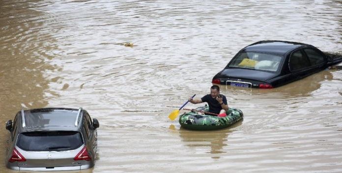 141_warga_china_tewas_akibat_banjir