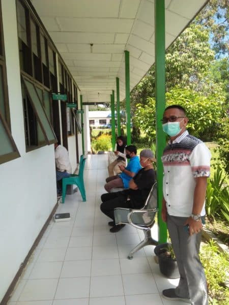2102_penyelenggara_pilkada_di_toba_rapid_test