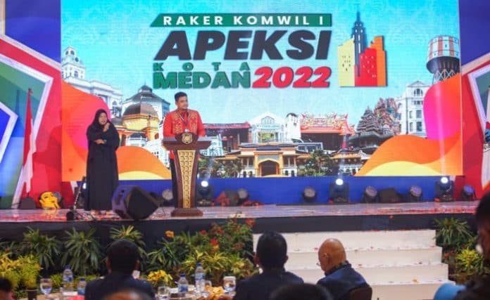 24_wali_kota_hadiri_raker_komwil_i_apeksi_di_medan_ini_tanggapan_susanti_dan_bobby