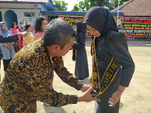 296_siswa_kelas_xii_smk_negeri_1_siantar_resmi_dilepas