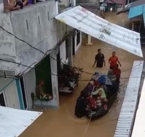 5_kecamatan_dan_2247_jiwa_terdampak_banjir_di_kota_medan